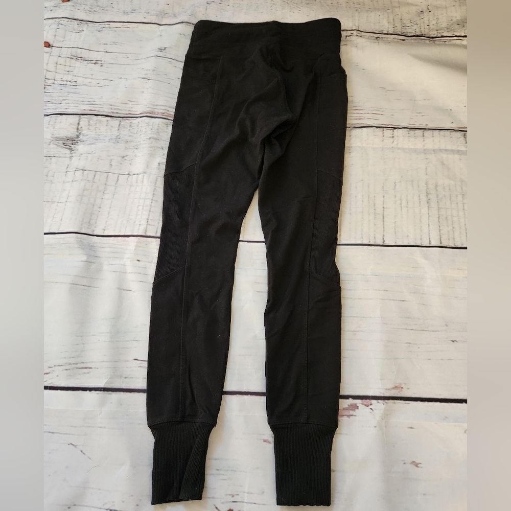 Athleta Excursion Tight Size Small - image 2